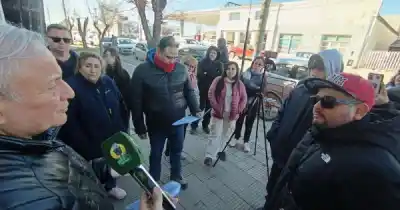 Carrefour en Río Gallegos: pagan salarios a 40 despedidos, pero el misterio sobre su reincorporación sigue