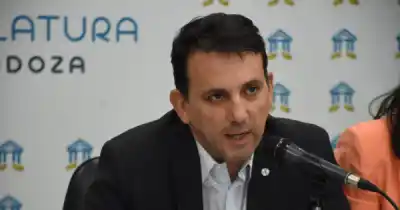 El plan de García Zalazar para la Gobernación: pasantías, inteligencia artificial y una definición sobre las PASO