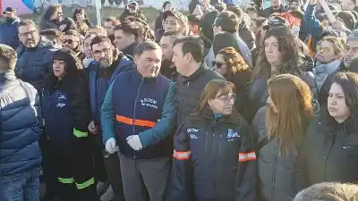 Crece la tensión en Santa Cruz: municipales de Río Gallegos marchan y Vidal responde con retenciones