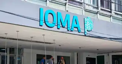 Deuda de IOMA: un geriátrico de La Plata podría dejar a sus pacientes sin transporte