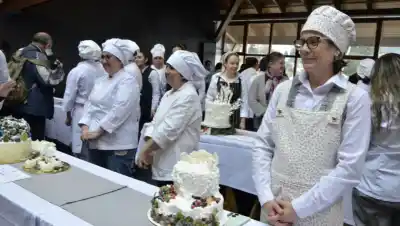 El dulce debut de la Fiesta de la Nieve: paisajes invernales que se volvieron tortas