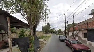 Misterio en El Pilar: hallan sin vida a un joven de 24 años junto a las vías del ferrocarril