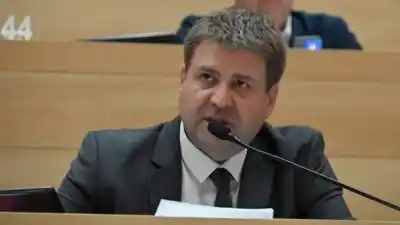 Gvozdenovich exige a la Provincia una ambulancia para Salsacate y apunta contra el oficialismo