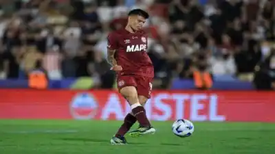 Walter Bou deja Lanús: el delantero entrerriano cruza la cordillera y ficha por O'Higgins