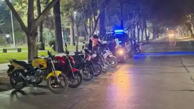 Cayeron en Guaymallén: siete motos retenidas y cinco aprehendidos en un operativo que duró tres horas
