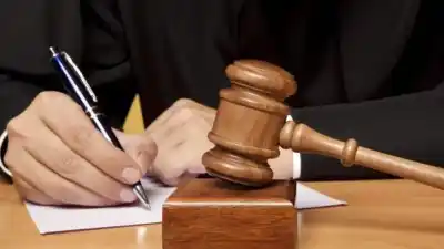 ¿Se quedan sin licencia? El duro proyecto que impulsan en Monterrico contra los deudores alimentarios