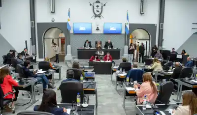 La Legislatura pampeana aprobó por unanimidad reclamos por rutas en mal estado y obras pendientes
