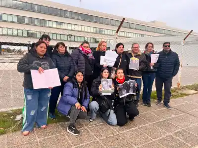 Se concentraron frente a la Ciudad Judicial de Comodoro y lanzaron un fuerte reclamo