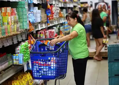 El costo de vivir sigue escalando: ¿cuánto necesitó una familia para no caer en la pobreza?