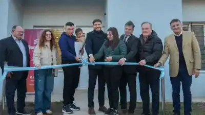 El plan de Pullaro que reactiva obras paralizadas y estrena 24 viviendas en Suardi