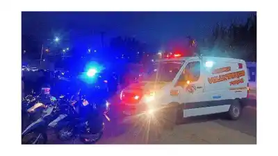 Un policía se cayó de su moto en plena persecución y terminó hospitalizado