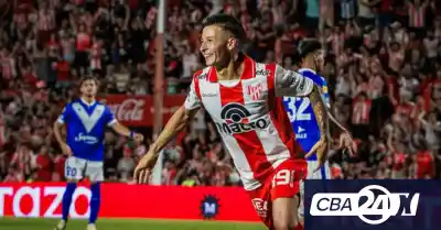 El emotivo gesto de Gastón Lodico al ponerse la camiseta de Racing que conmovió a todos
