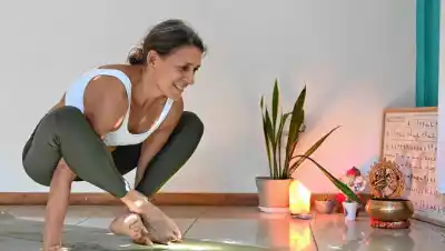 De la industria petrolera al mat de yoga: la historia de Gisela, la ingeniera que se reinventó en Roca