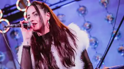 De Violetta a las aulas: Cande Mallea lanza su primer taller de canto para niños en San Juan
