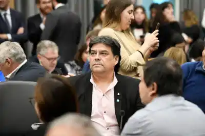 Un diputado desmiente su apoyo a la reforma del BCRA y exige una rectificación pública