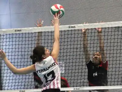 El vóley fueguino define sus campeones: semifinales en Río Grande y cruces clave en Ushuaia y Tolhuin