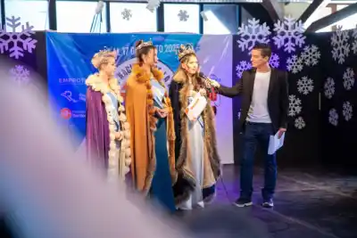 ¿Se acabó el voto digital? El nuevo método para elegir a la Reina de la Nieve que nadie esperaba