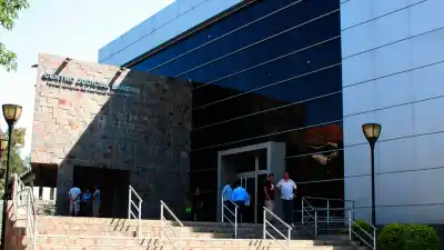 La desesperada huida de una mujer y su hija tras un brutal ataque con un cinto