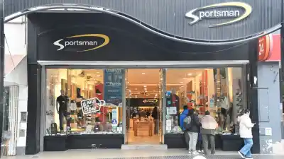 Día del Niño: las zapatillas con luces y rueditas que arrasan en Sportsman