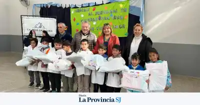 El gesto solidario de Caleras San Juan que emocionó a seis escuelas de Sarmiento