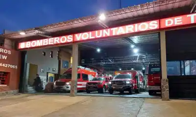 Un bebé de siete días se puso morado durante la lactancia y sus padres corrieron a un cuartel de bomberos