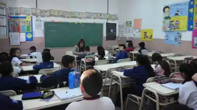 La mitad de los chicos que terminan la primaria no domina Lengua y Matemática: el dato que preocupa