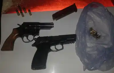 Secuestran armas en allanamientos por la guerra de familias en Chimbas: ¿qué encontraron?