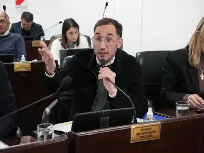 Pérez Pons contra Zdero: “La reiterancia ya existe, pónganse de acuerdo y voten”
