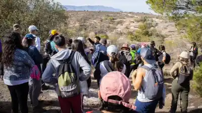 Nueva caminata de bienestar en Mina Clavero: el circuito Cañada Larga espera a los turistas
