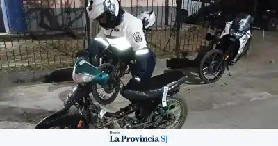 Un detalle en el motor lo delató: secuestraron su moto en pleno control