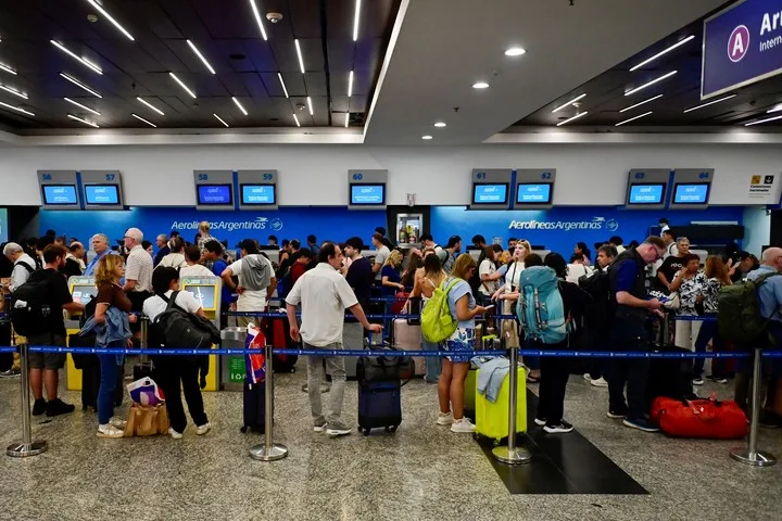 Se espera una salida considerable de argentinos a EE.UU. para ver el Mundial, a pesar de los precios altos. EFE/ Matías Martín Campaya