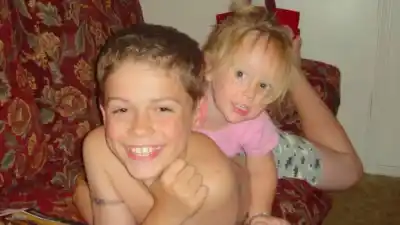 La llamada que heló la sangre: Un niño genio, su hermana de 4 años y un crimen que aún no tiene explicación
