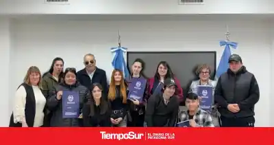 Firmaron el acuerdo que asegura la limpieza en las escuelas: qué pasará con los haberes