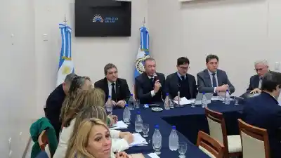 Acuerdo con Vicuña y rutas nacionales: la jugada de Diputados que redefine la agenda