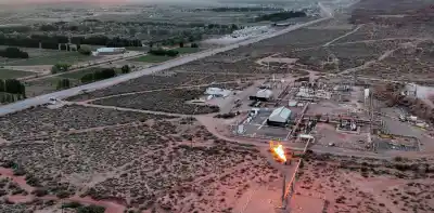 La guerra que dispara el precio del petróleo: ¿Cuántos millones más ganará la Argentina?