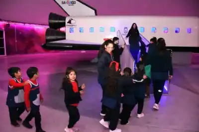 Los más chicos ya viajan al espacio: así es la experiencia que enamora en el Parque del Encuentro