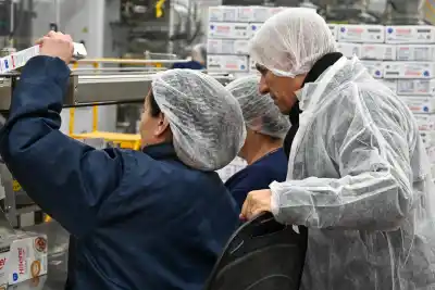 El secreto detrás del éxito de Hileret: Poggi visitó la fábrica que domina el mercado de edulcorantes