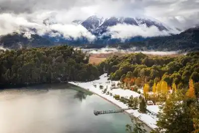 El paisaje que parece otro: así luce la Ruta de los Siete Lagos en pleno invierno