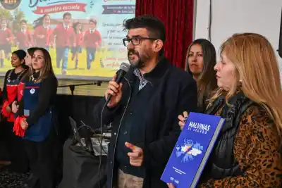 El libro que rescata las voces de los veteranos de Malvinas ya está en una biblioteca de Justo Daract