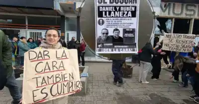 Salarios impagos y un cartel de "Se busca": la paciencia de los empleados de Autofarma llegó a su límite