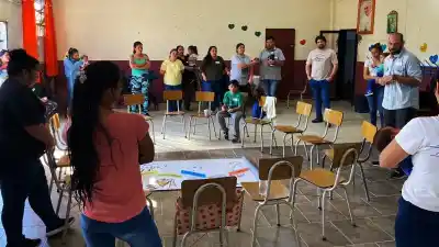 Rosario expande los talleres de crianza del Plan Mil65 a los jardines de infantes