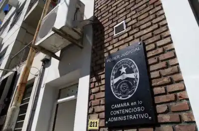 Jubilados ganan batalla judicial: declaran inconstitucional el pago en negro en el Estado