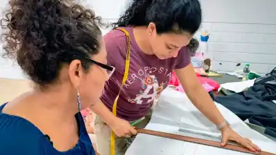 Nueva oportunidad de capacitación gratuita en La Banda: llega el curso de Corte y Confección