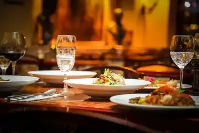 Se resbaló en un restaurante de Mar del Plata y la Justicia le ordenó pagarle más de $15 millones