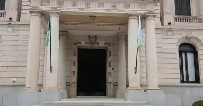El plan secreto de Tandil para cobrar deudas que nadie pagaba: premios en dinero para sus empleados