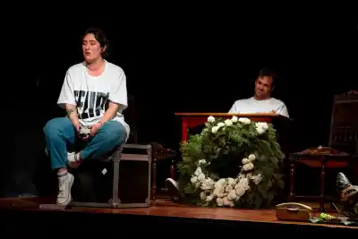 Vuelve Enjambre P con 'Los Animales': un viaje onírico donde la memoria familiar se desmorona