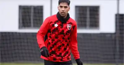 El plan de Kudelka para recibir a Riestra: Carrizo asoma como el reemplazante de Russo