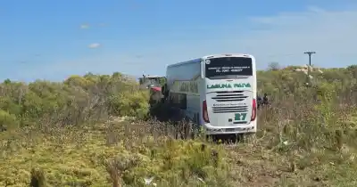 Choque fatal en la autopista: Identifican al colectivero y revelan el estado crítico de los heridos