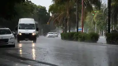 Alerta naranja en Santiago: La cifra de agua caída que encendió las alarmas