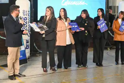 El libro que guarda los secretos de Malvinas llegó a Villa Mercedes: ¿qué hay en sus páginas?